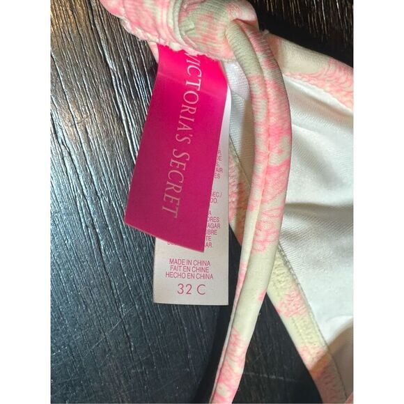 Victoria’s Secret push up bikini swim top size 32C - Picture 7 of 7